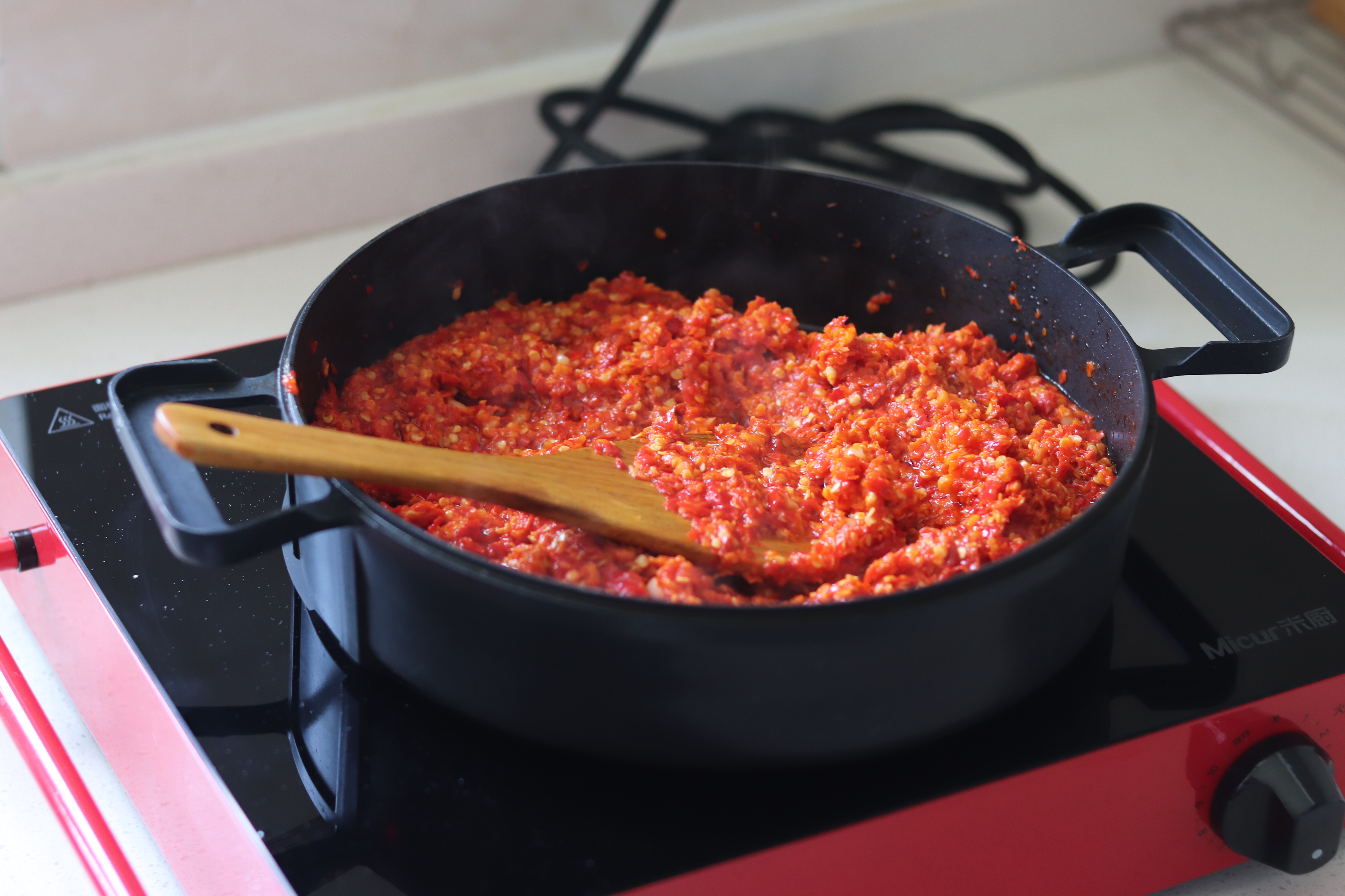 在家自制辣椒酱，简单方便，零基础也会做，香辣下饭，多吃不腻