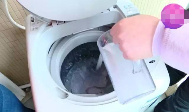 洗衣机怎么清洗，里面的脏东西怎么弄干净