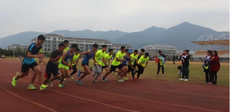 800米长跑训练方法和技巧